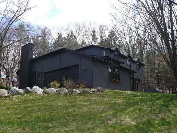 5th image of 1505 River Oaks Dr SE