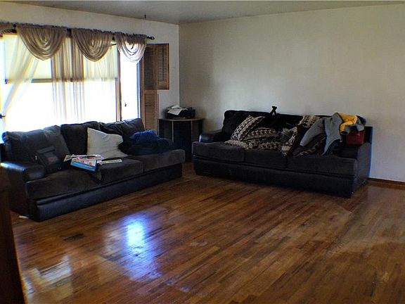 2nd image of 4783 Forest Edge Dr