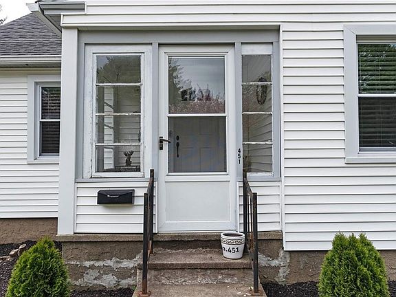 4th image of 451 Wakelee Ave