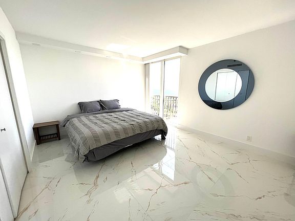 4th image of 19707 Turnberry Way APT 24J