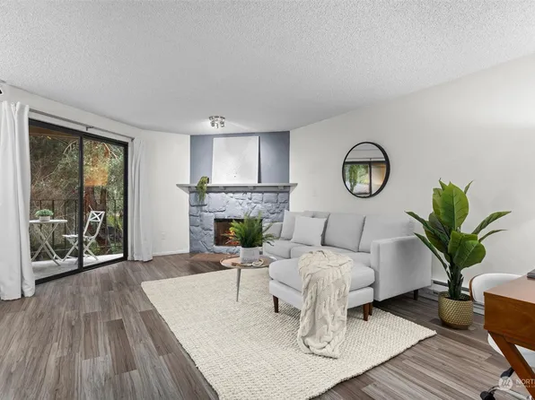 12742 NE 116th Lane #J-23, Kirkland, WA 98034
