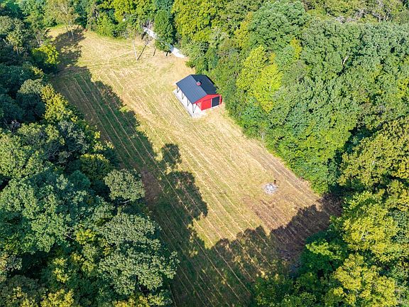 4th image of 590 Scenic Rd
