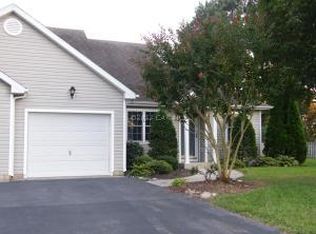 1042 E Schumaker Manor Dr, Salisbury, MD 21804