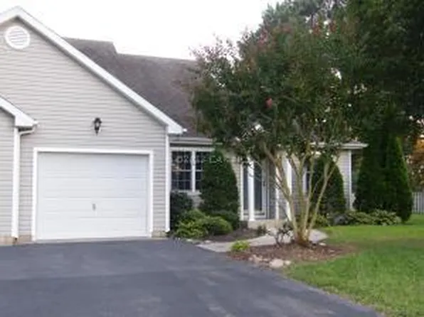 1042 E Schumaker Manor Dr, Salisbury, MD 21804