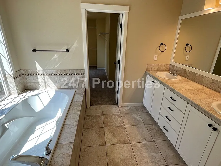16225 SE Pinot Rd — Photo 18