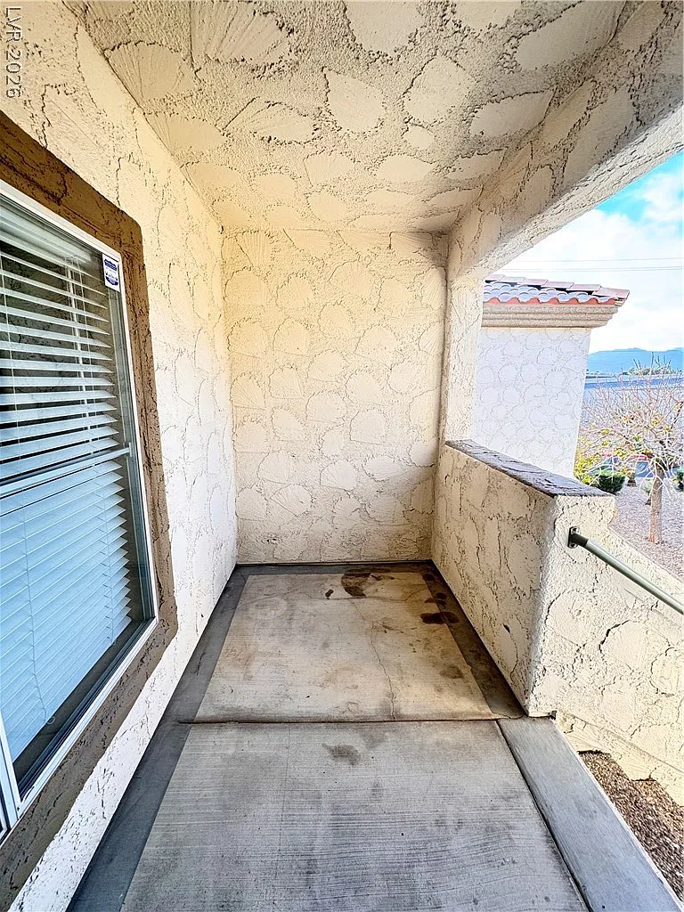 2 bed, 2.0 bath, 1189 sqft, $1,595 — Photo 3