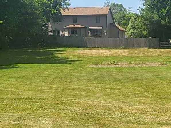 345 KETTLE MORAINE DRIVE NORTH North, Slinger, WI 53086