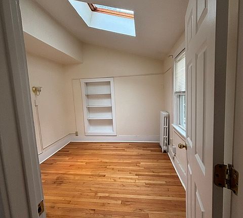 4th image of 103 Atwater St #2