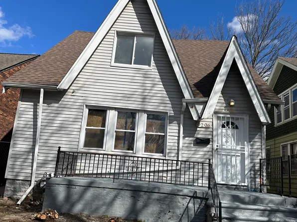 9206 Pinehurst St, Detroit, MI 48204