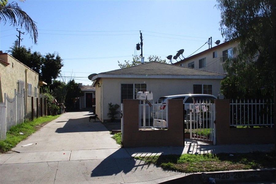 1st image of 4426 1/2 E 56th St