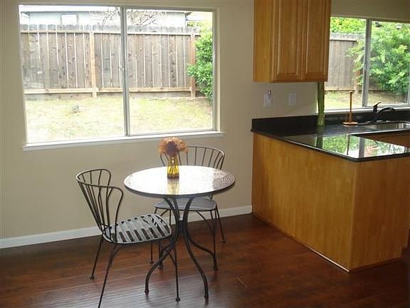 5th image of 1674 Woodland Dr
