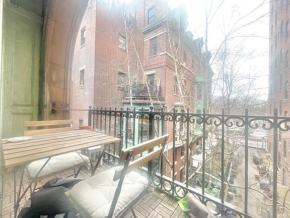 5th image of 330 W 108th St APT 2