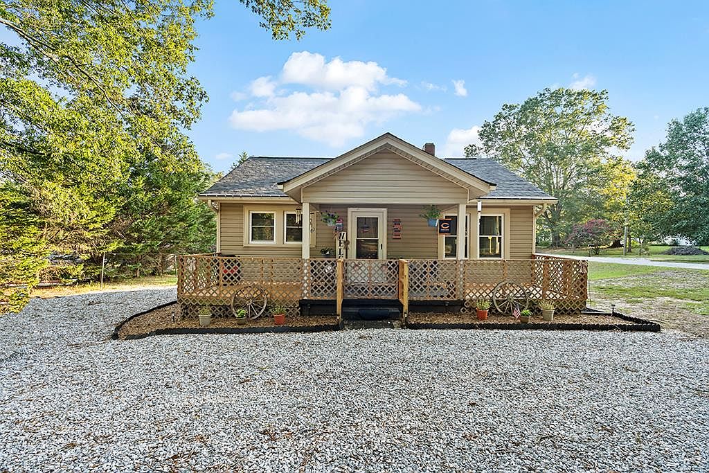 266 S Main St, Donalds, SC 29638 MLS 126355 Zillow