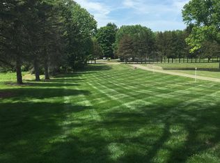 9 Ranch Rd, Woodbridge, CT 06525