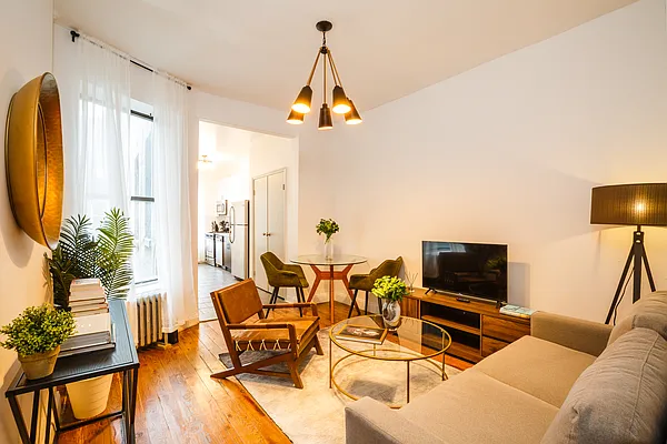 Rented by June | media 16