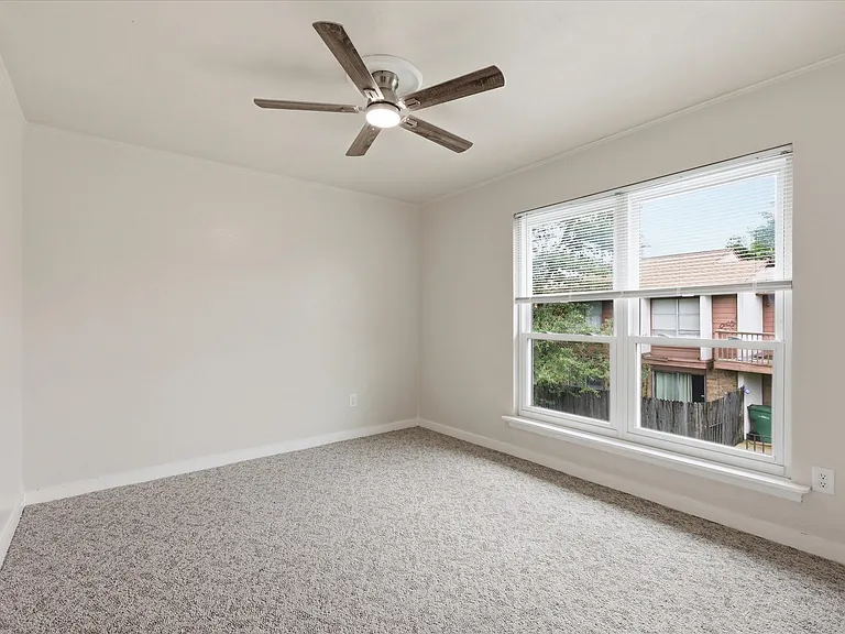 1813 Greenspring Cir — Photo 18