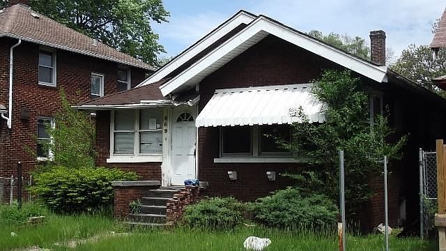 2nd image of 669 Vermont St
