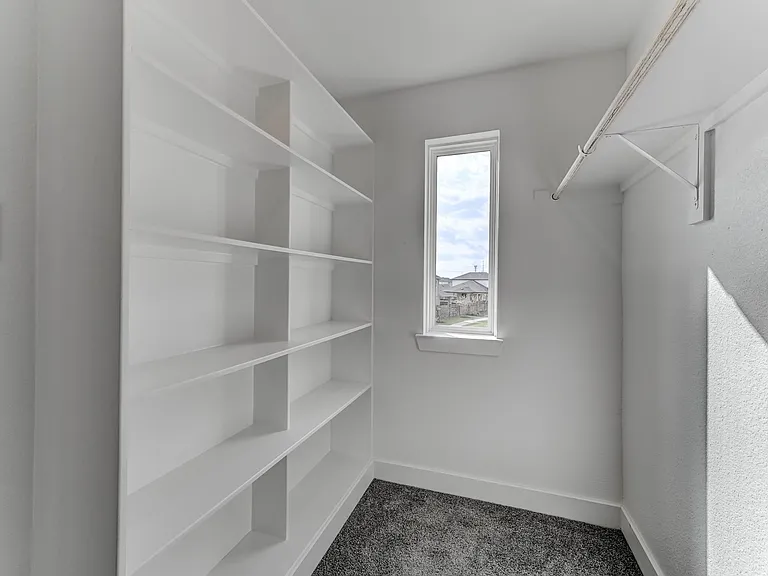 9522 Rialto Creek Dr — Photo 42