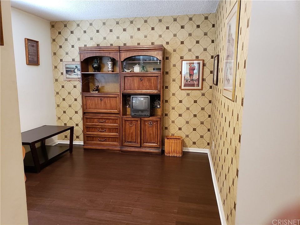 2nd image of 16837 Parthenia St