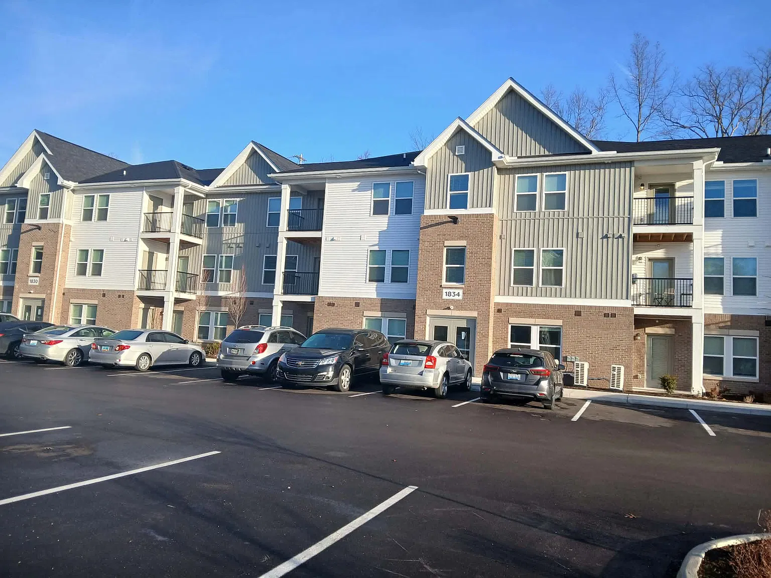 Madison View Apartments — Photo 1