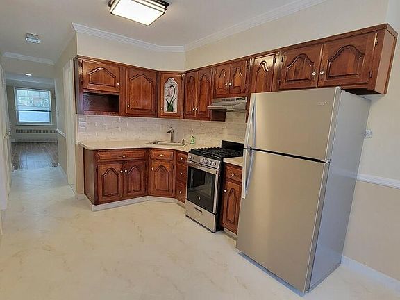 5th image of 8640 25th Ave #1