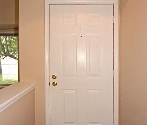 3rd image of 1129 Viburnum Dr