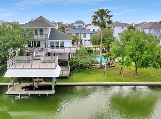 12831 E Camino Famoso, Galveston, TX 77554
