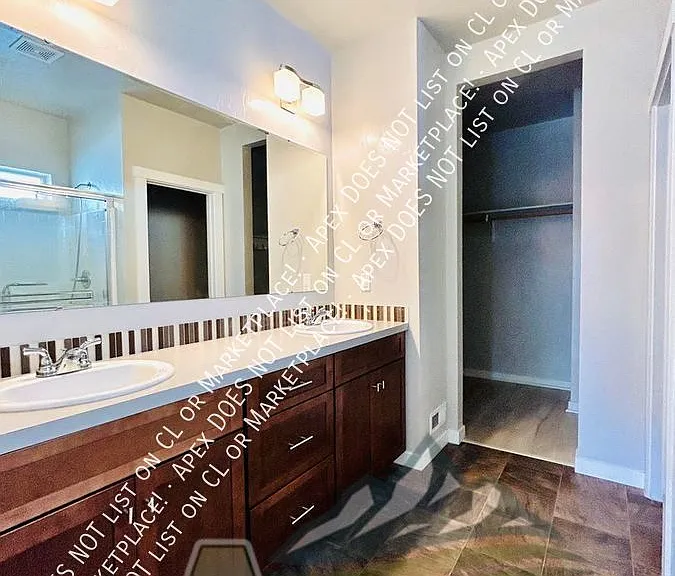 801 E Ionia Dr — Photo 21