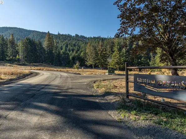 28 Husum St, White Salmon, WA 98672