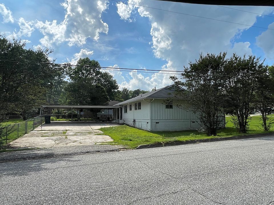 2nd image of 415 Morgn Ln