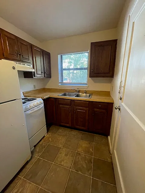615 Biltmore Avenue T1 — Photo 3