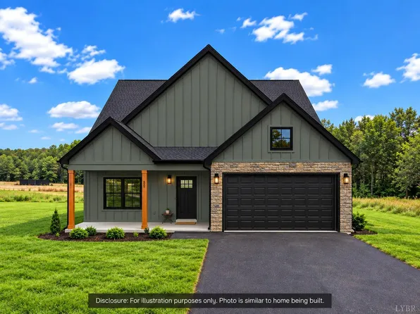 131 Woods Edge Dr, Rocky Mount, VA 24151