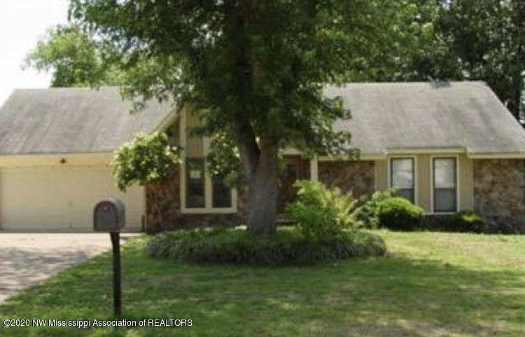 1st image of 315 Southwick Dr