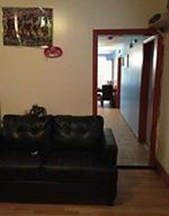 4th image of 412 Saratoga St