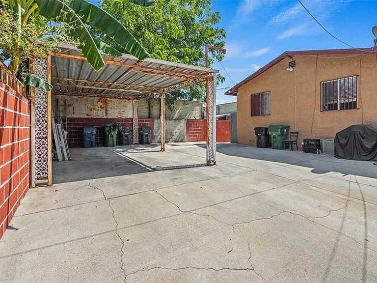 3825 Cimarron St — Photo 11