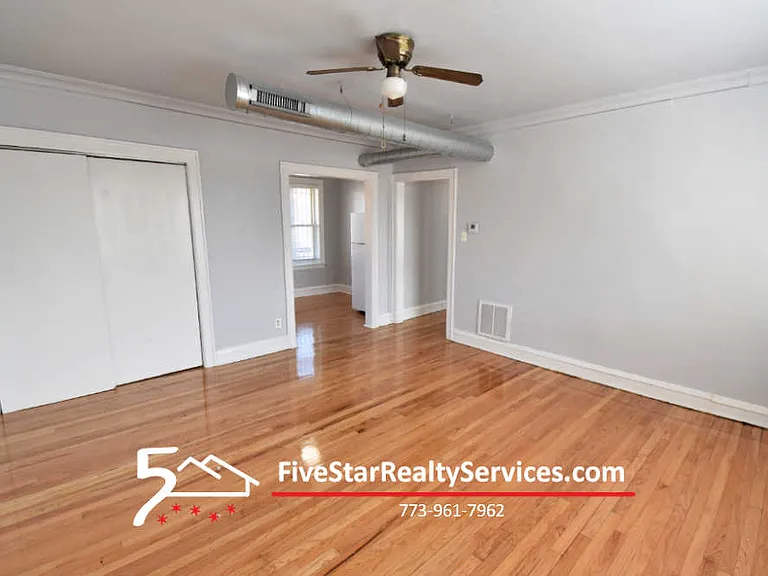 3434 W Irving Park Rd #15 — Photo 2