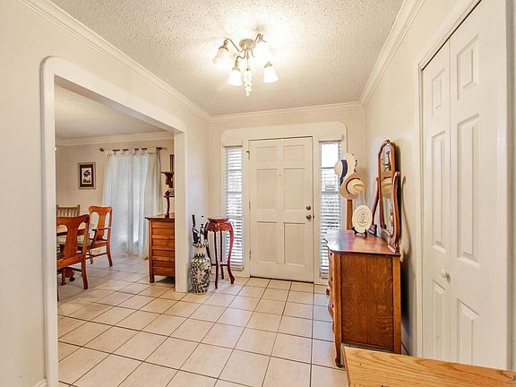 4th image of 407 Parkside Dr