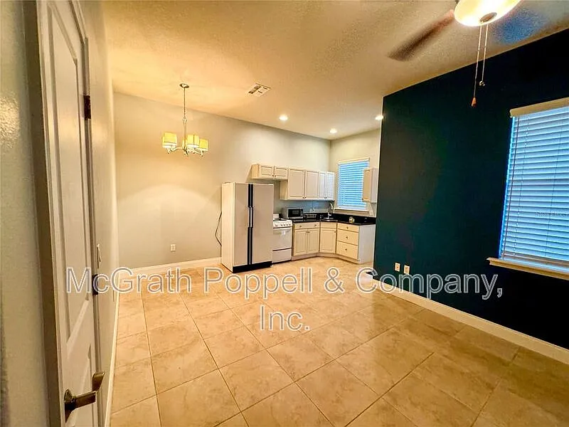 1 bed, 1.0 bath, $1,400 — Photo 2