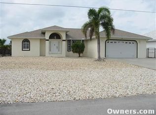 3069 Cussell Dr, Saint James City, FL 33956