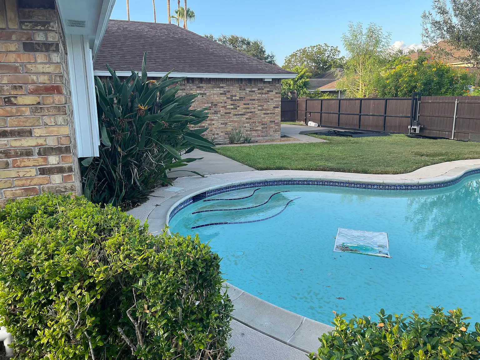 4 bed, 2241 sqft, $3,000 — Photo 2