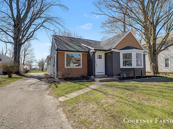 1164 144th Ave, Wayland, MI 49348