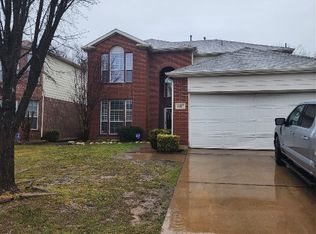 8417 Vicksburg Ln, Fort Worth, TX 76123