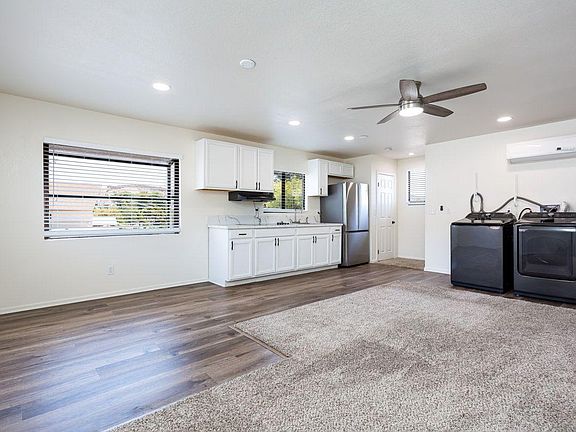 2nd image of 13149 1/2 Pino Ct