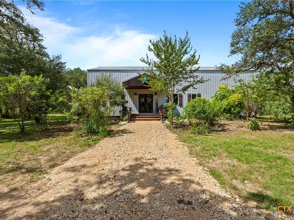 420 Private Road 2843, Edna, TX 77957