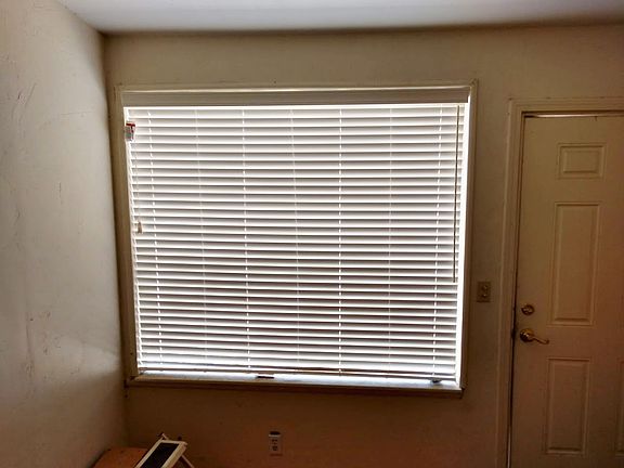 Entry with blinds