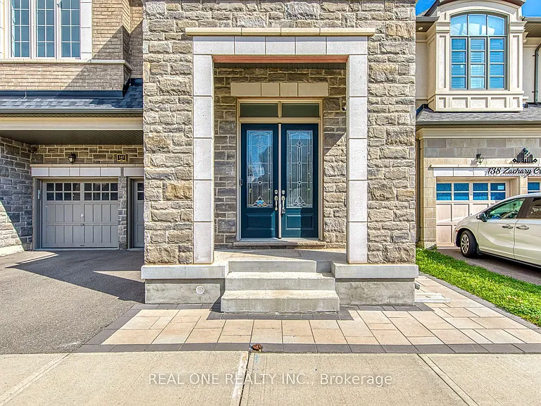 140 Zachary Cres — Photo 3