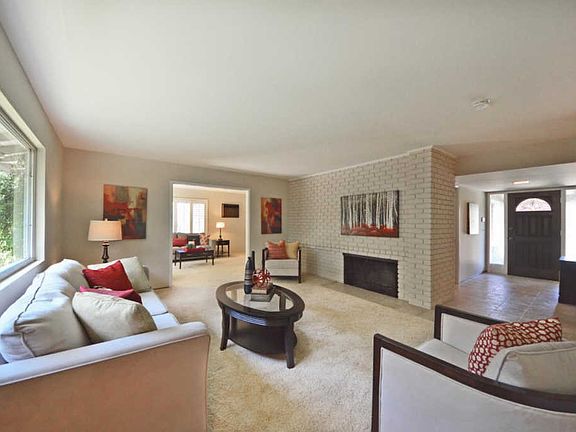 4th image of 1197 Old Oak Dr