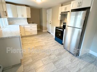718 Beech St APT 2, Manchester, NH 03104