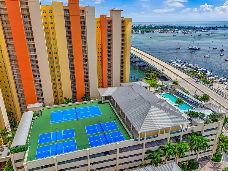 2650 Lake Shore Dr #2303 — Photo 72