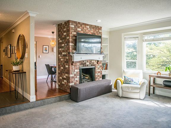 5th image of 2634 Rogate Ave